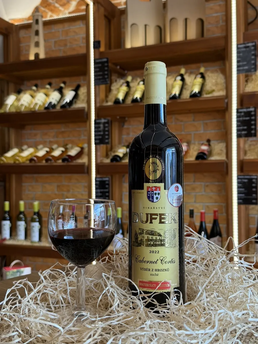 Cabernet Cortis, Vinařství Dufek